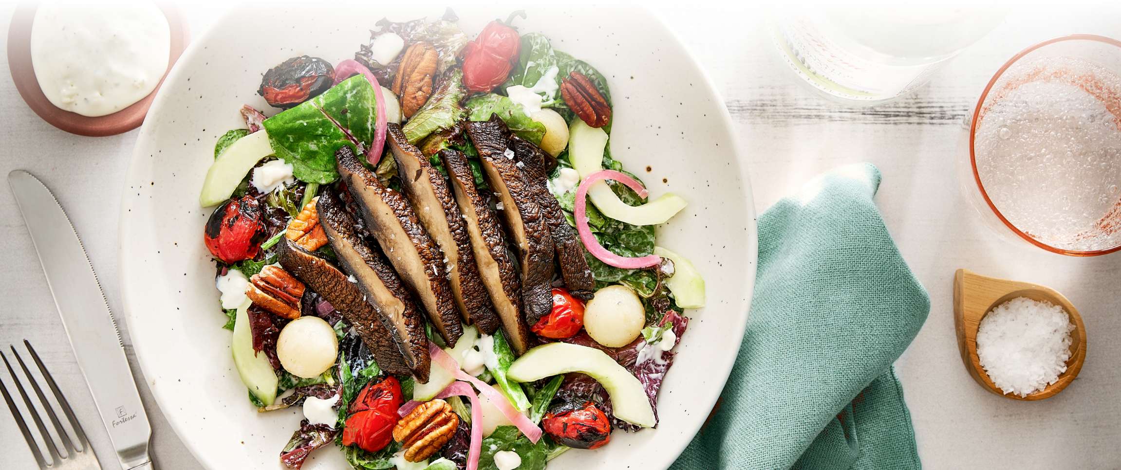 Hero - Full Width/Performancefoodservice-DISHRecipes-SmokedMushroomSalad-herofull