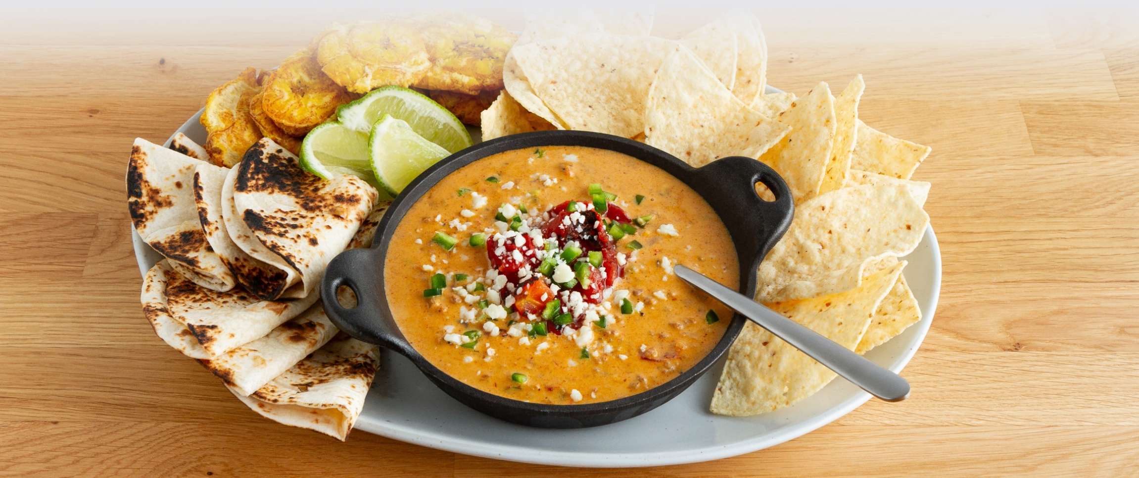 Articles/performancefoodservice-GetInspired-In_Queso_Emergency-heroFull