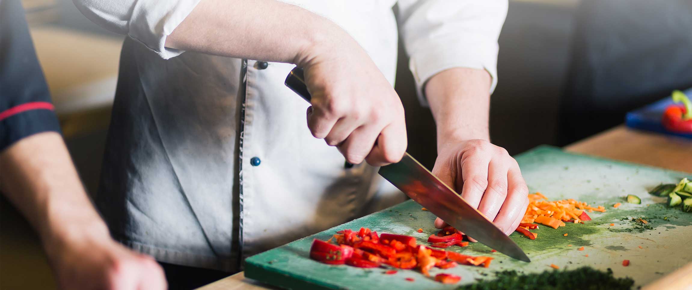 Articles/performancefoodservice-GetInspired-Composting-heroFull