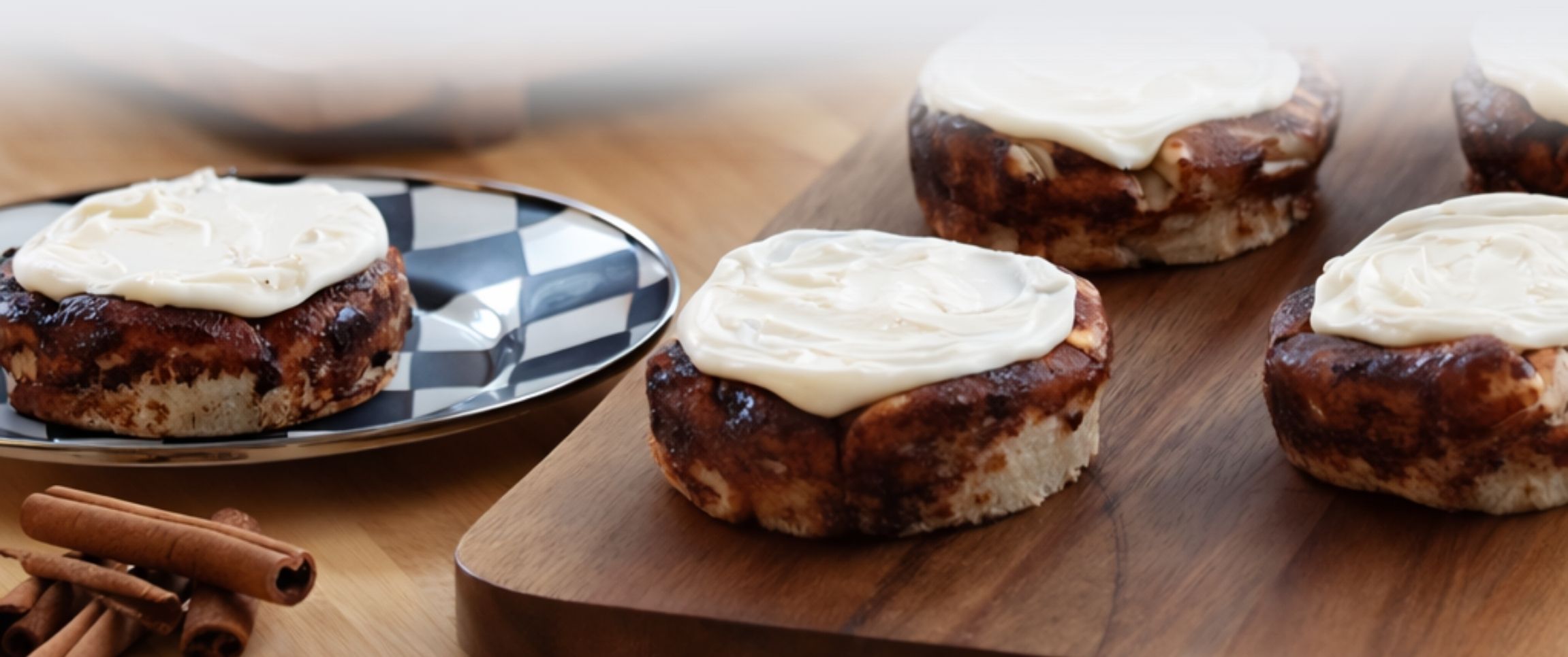 HeroFull/performancefoodservice-NewInStock-Cinnayum_Cinnamon_Rolls-herofull
