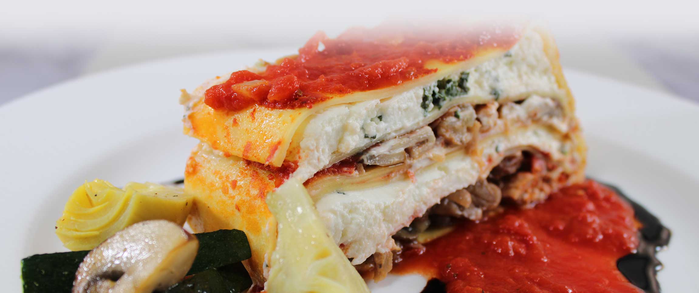 Hero - Full Width/performancefoodservice-Recipes-CreminiLasagnaLoad-herofull