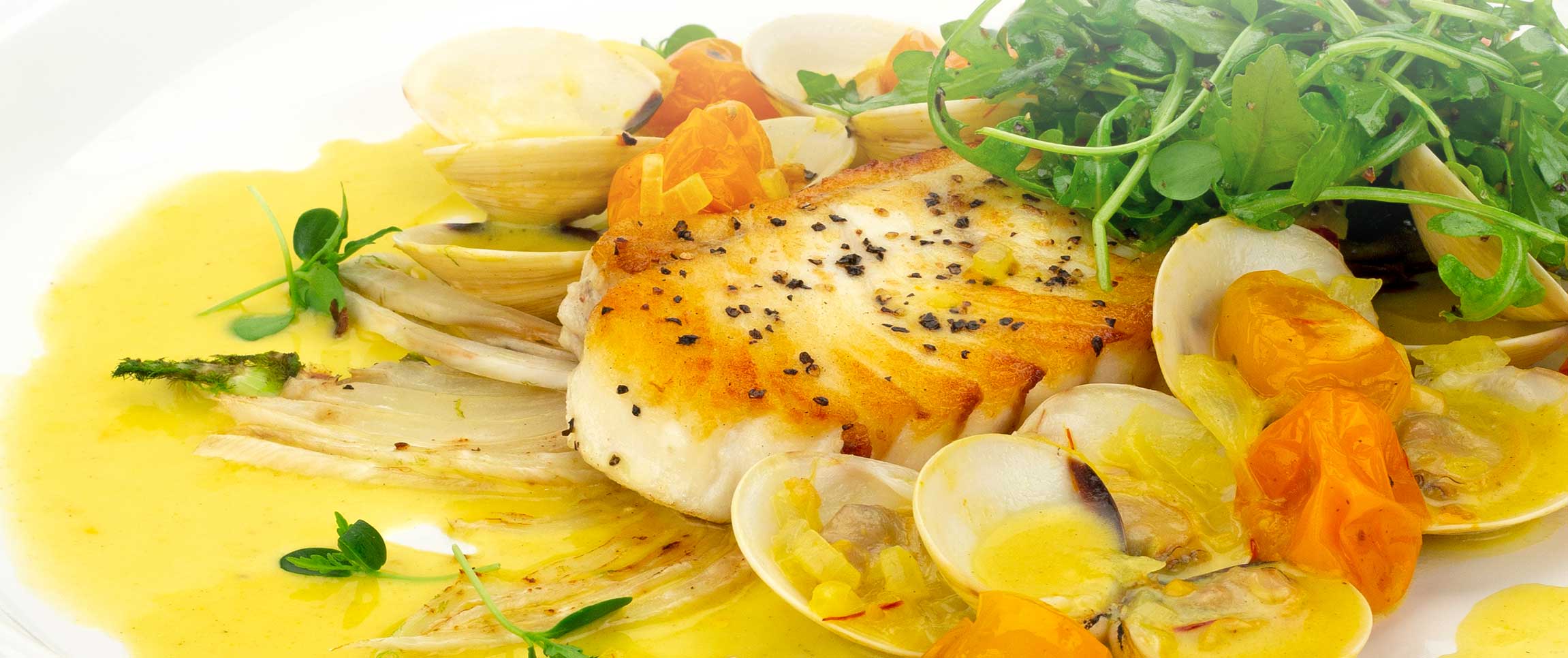 Hero - Full Width/performancefoodservice-Recipes-HalibutClamsFennel-HeroFull