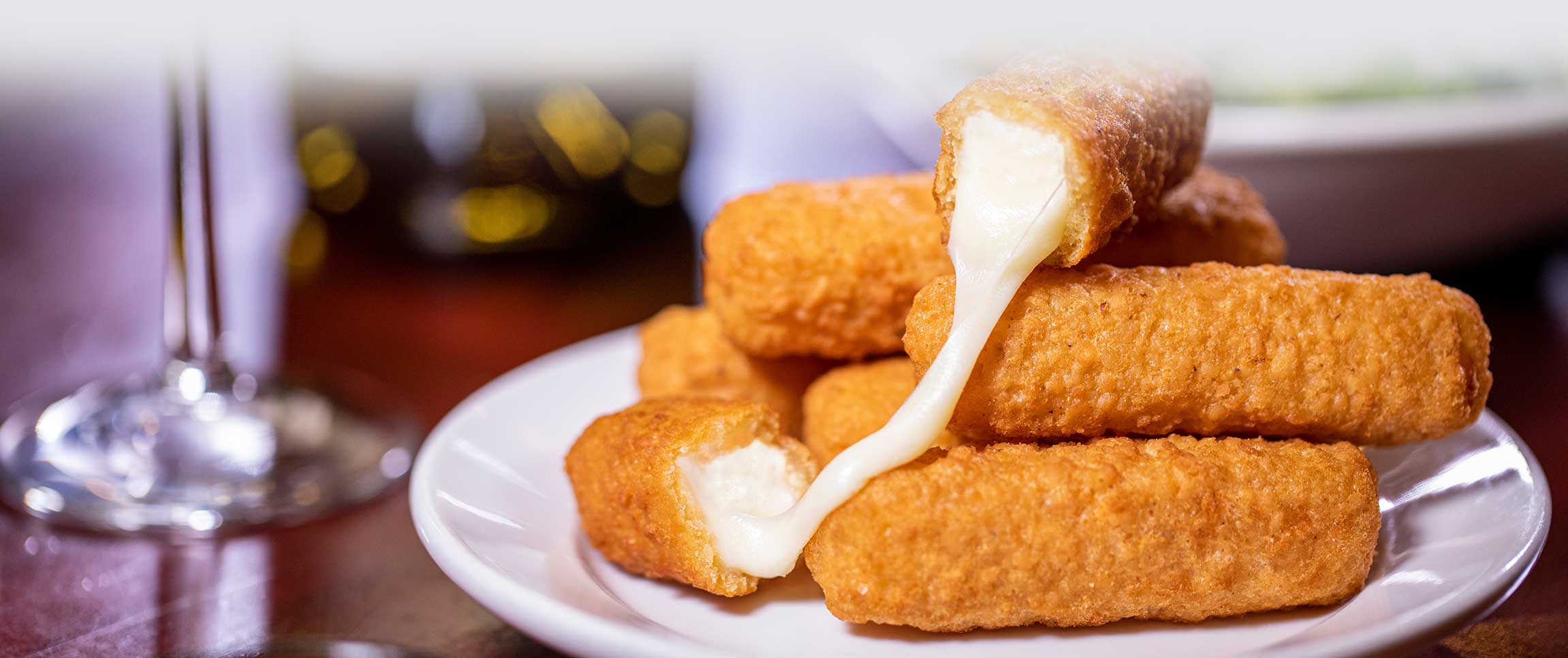 Articles/performancefoodservice-GetInspired-Comfort_Fried-herofull