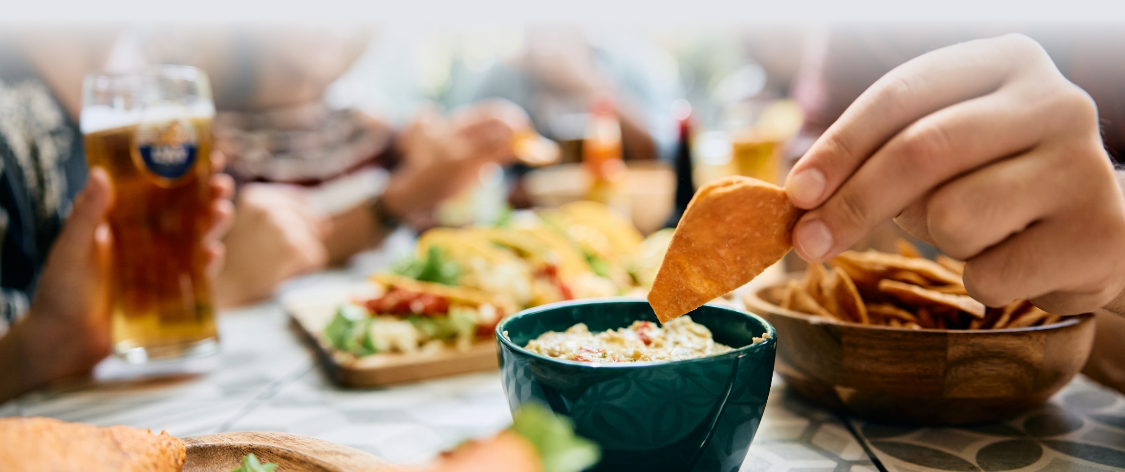 Articles/PerformancefoodserviceGetInspiredChipDipTricks heroFull