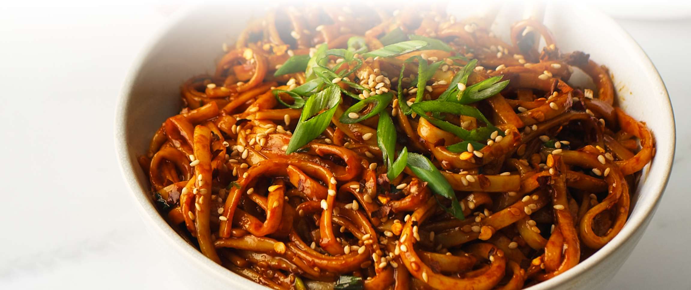 Hero - Full Width/Performancefoodservice-Recipes-Sriracha_Chili_Garlic_Oil_Noodles-herofull