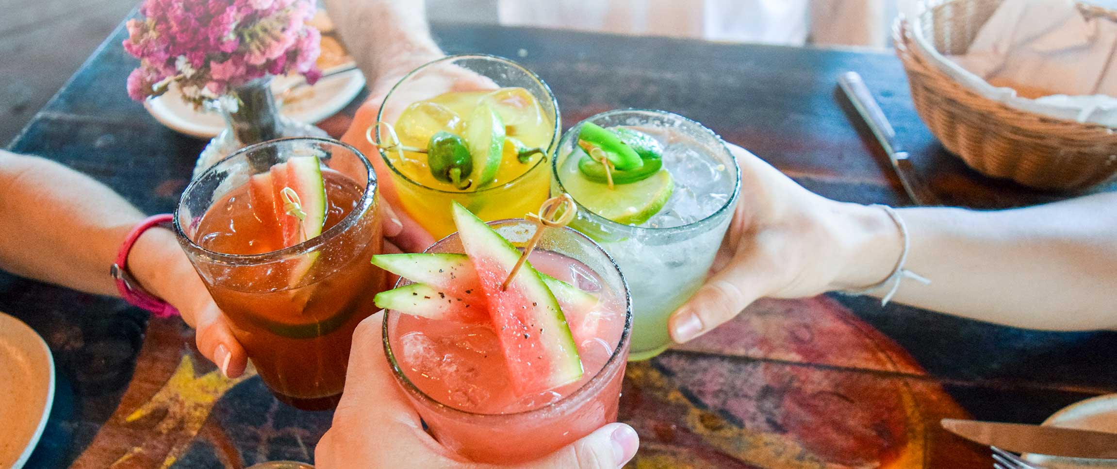 Articles/performancefoodservice-GetInspired-CheersToCreativeAlcoholSales-heroFull