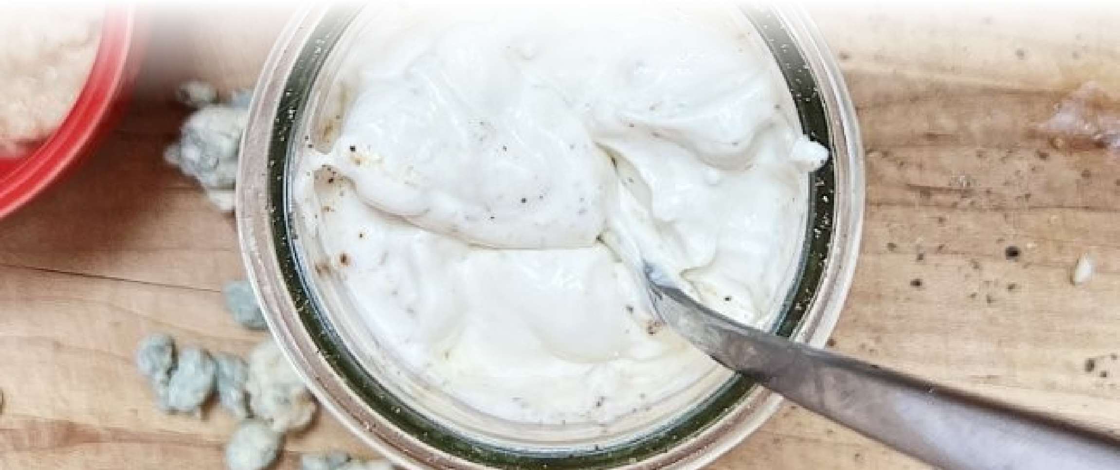 Hero - Full Width/Performancefoodservice-Recipes-Dukes_Blue_Cheese_Dressing-herofull