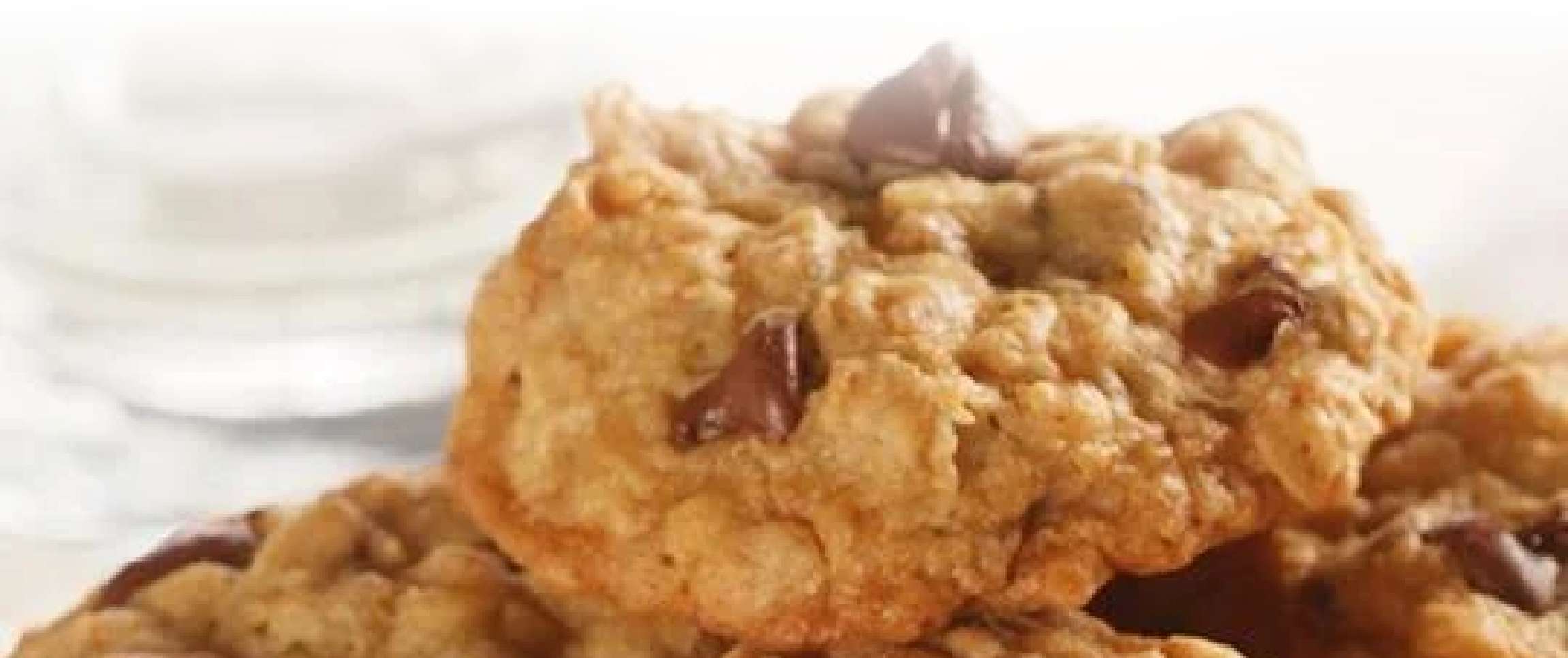 Hero - Full Width/Performancefoodservice-recipes-Choc-Oat-Chip_Cookies-herofull
