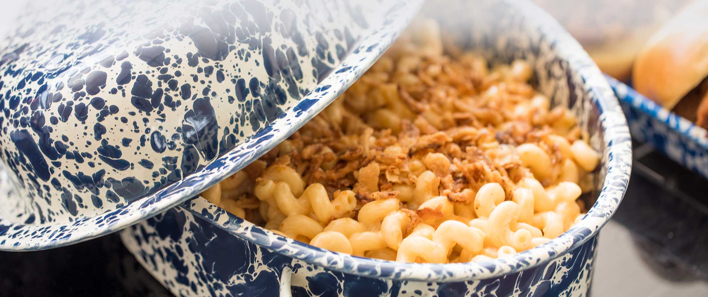 Hero - Full Width/performancefoodserviceRecipeSmokyBBQMushroomMacCheeseHeroFull