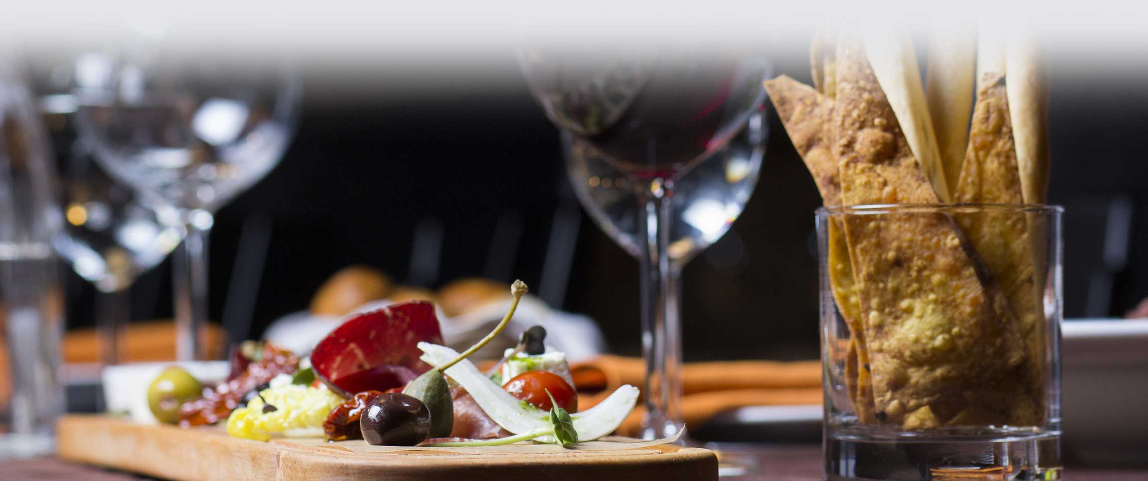 Articles/performancefoodservice-GetInspired-MediMenuOptions-herofull