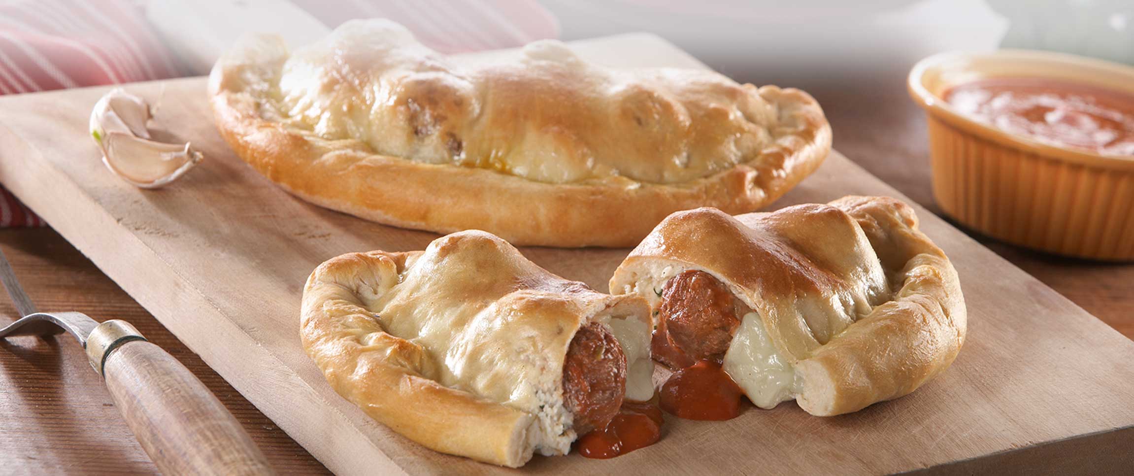 Hero - Full Width/performancefoodservice-recipe-Beef_Meatball_Calzones-HeroFull