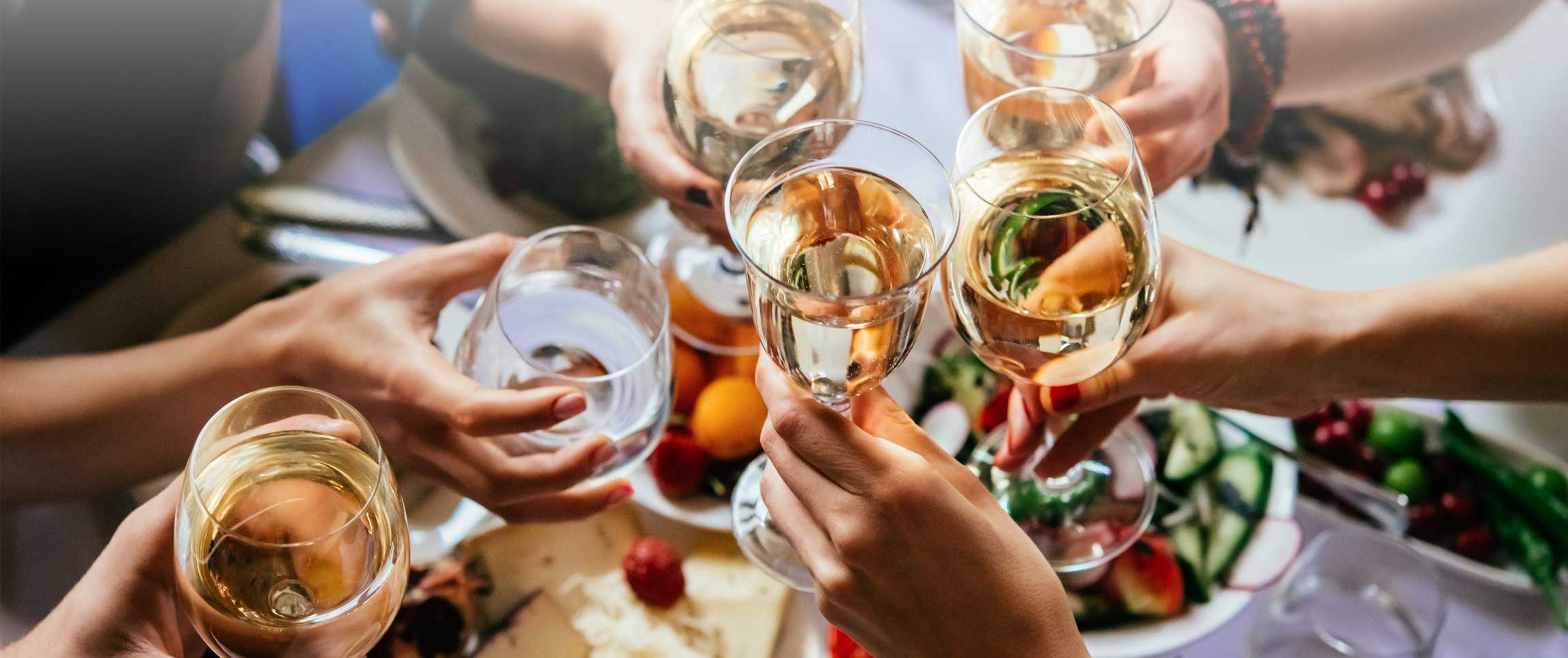 Articles/performancefoodservice-GetInspired-WineBeerDinner-heroFull