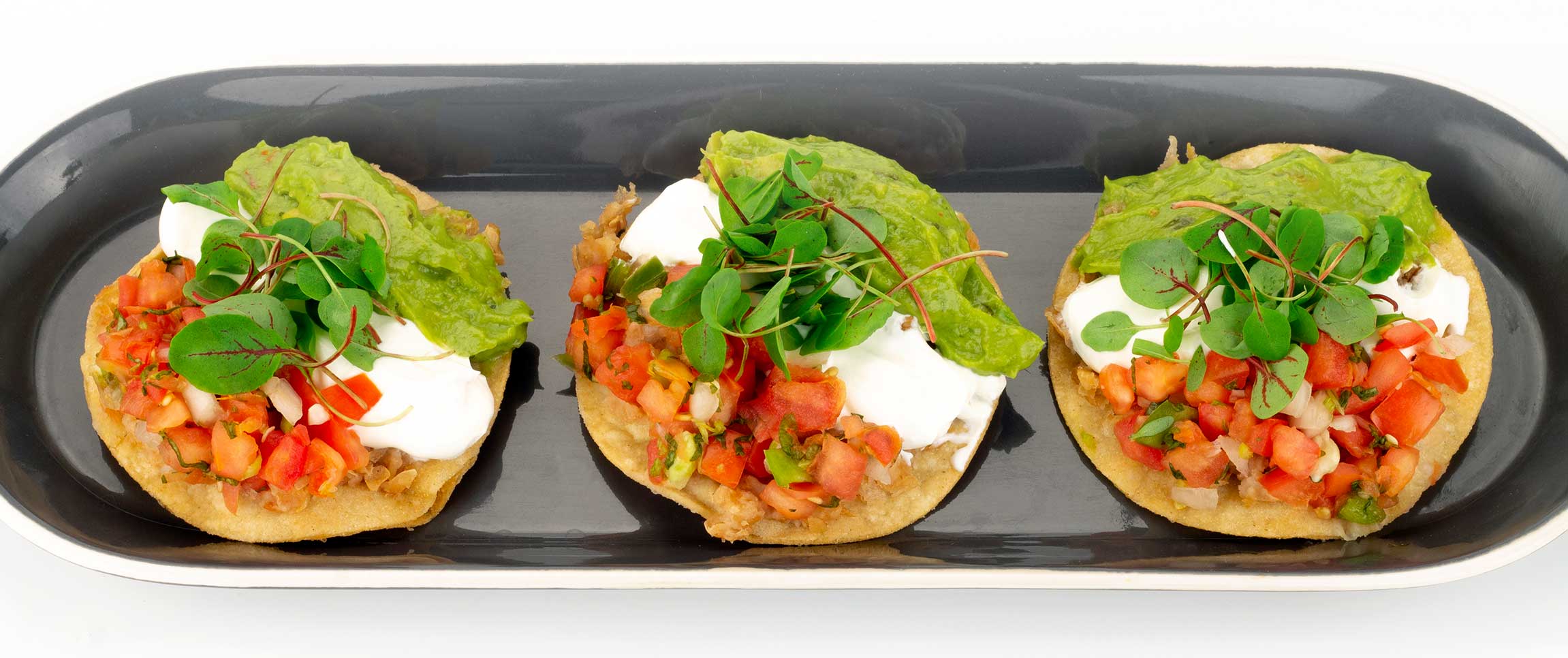 Hero - Full Width/performancefoodservice-Recipes-NachosPersonales-HeroFull