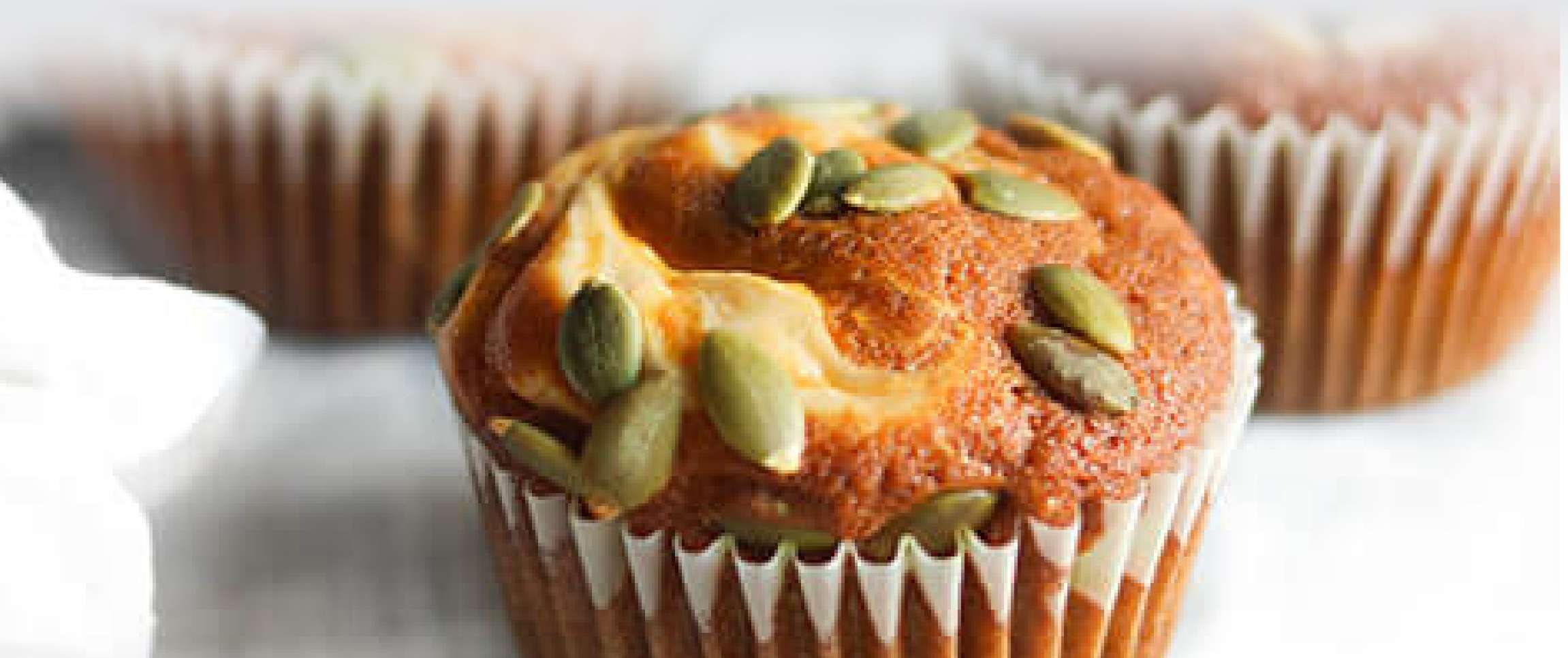 Hero - Full Width/Performancefoodservice-Recipes-Pumpkin_Spice_Cream_Cheese_Muffins-herofull