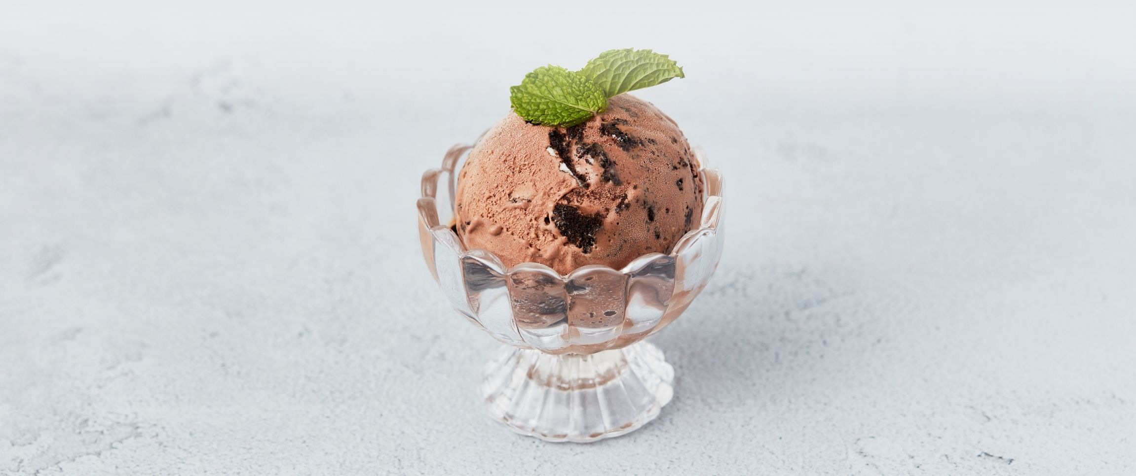 Hero - Full Width/performancefoodservice-Recipes-Double_Chocolate_Mint_Ice_Cream-herofull