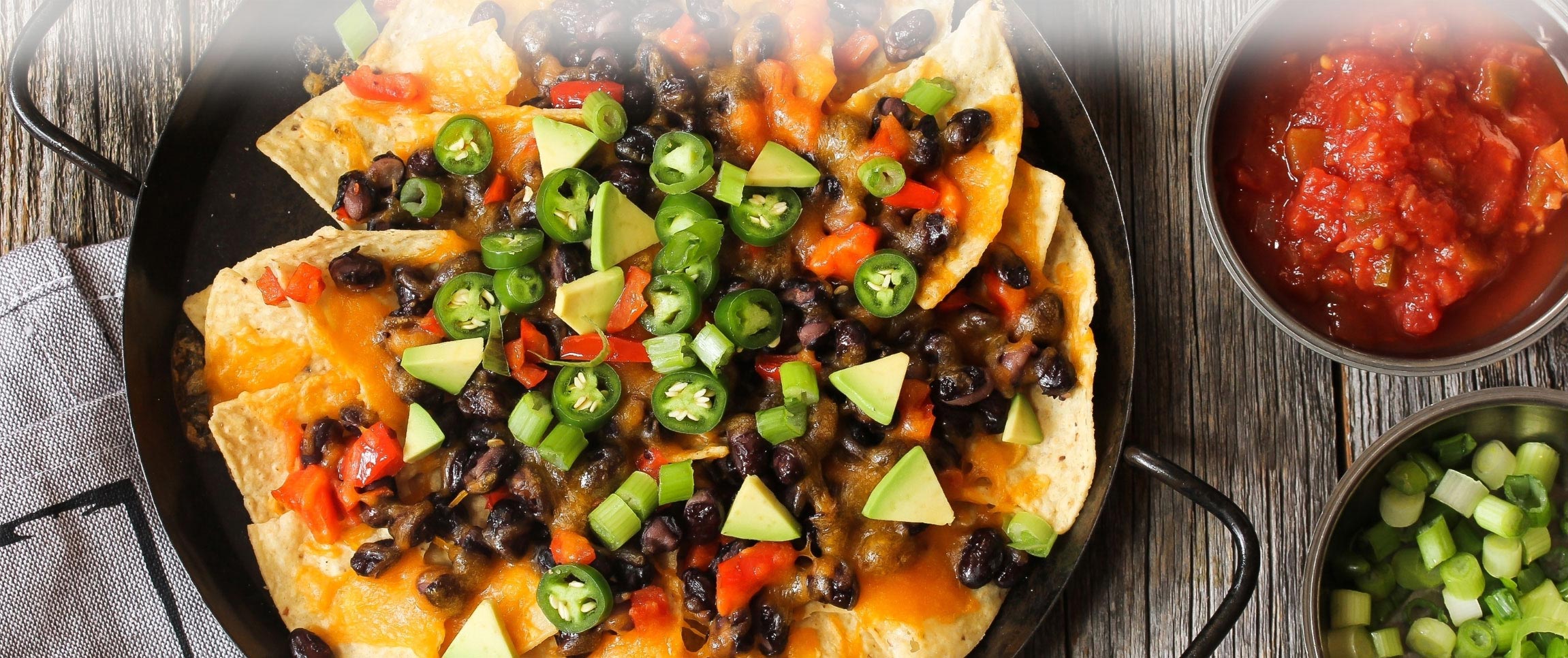 Articles/performancefoodservice-GetInspired-crowd-on-game-day-heroFull