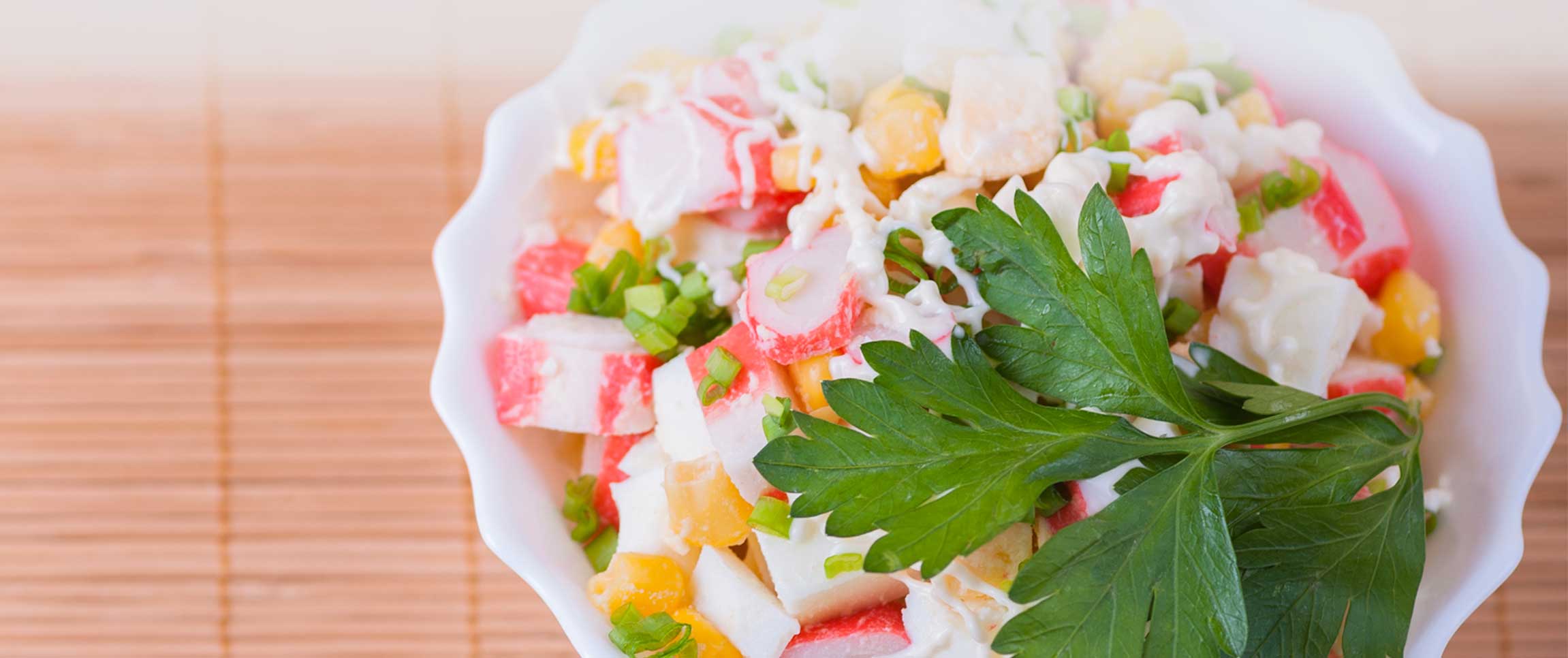 Hero - Full Width/performancefoodservice-recipes-CrabmeatRavigoteSalad-herofull