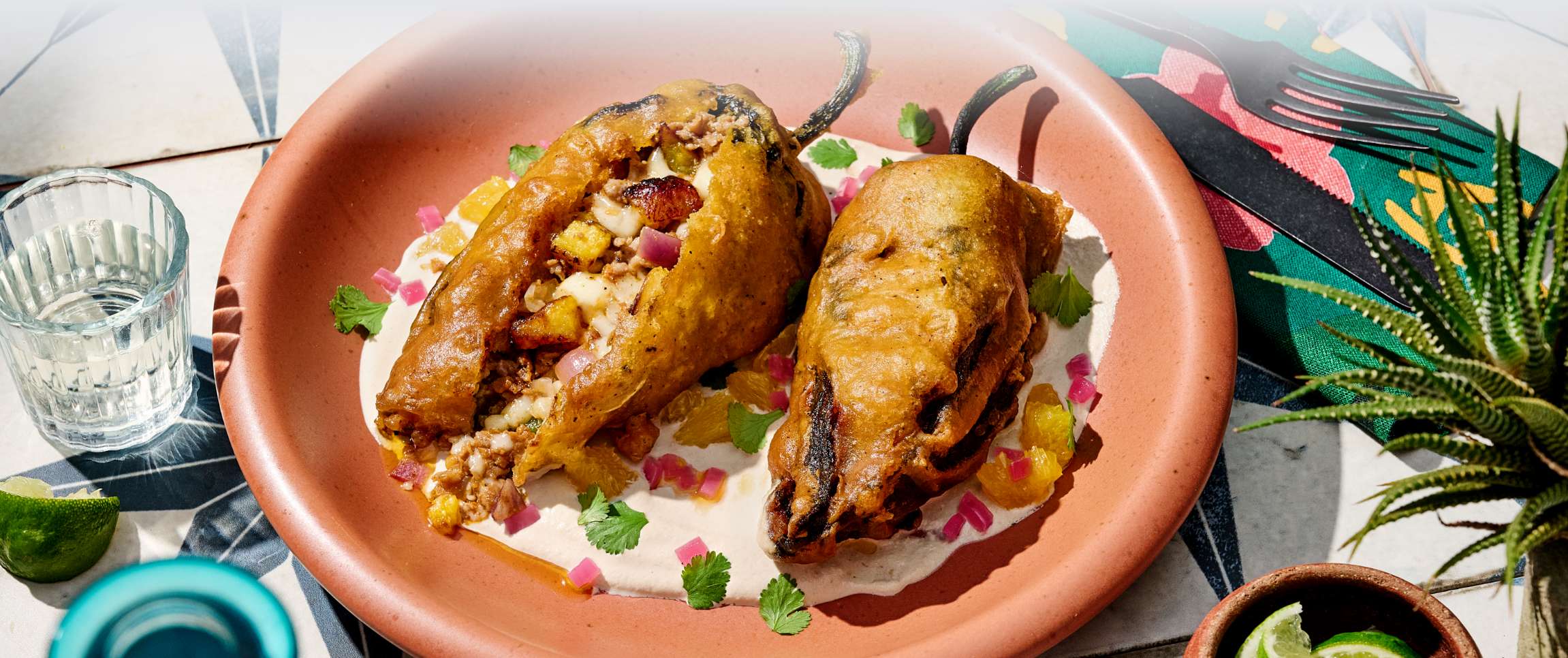 Hero - Full Width/performancefoodservice-DISHRecipes-Contigo_Chili_Relleno-heroFull