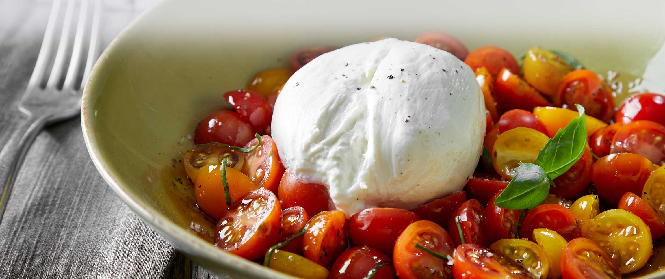 Hero - Full Width/performancefoodservie-DishRecipes-BurrataSalad-HeroFull