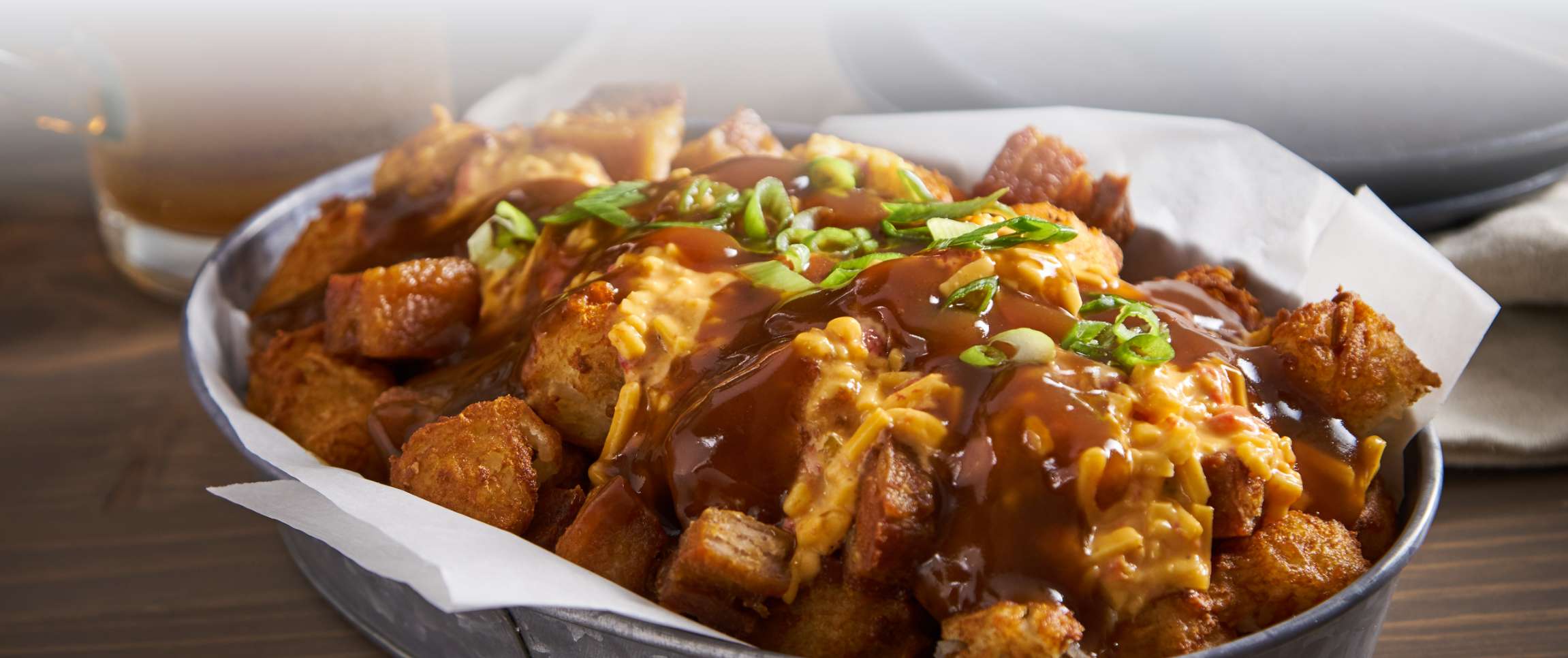 Hero - Full Width/Performancefoodservice-Recipes-Smothered_Pork_Belly_Tots-herofull