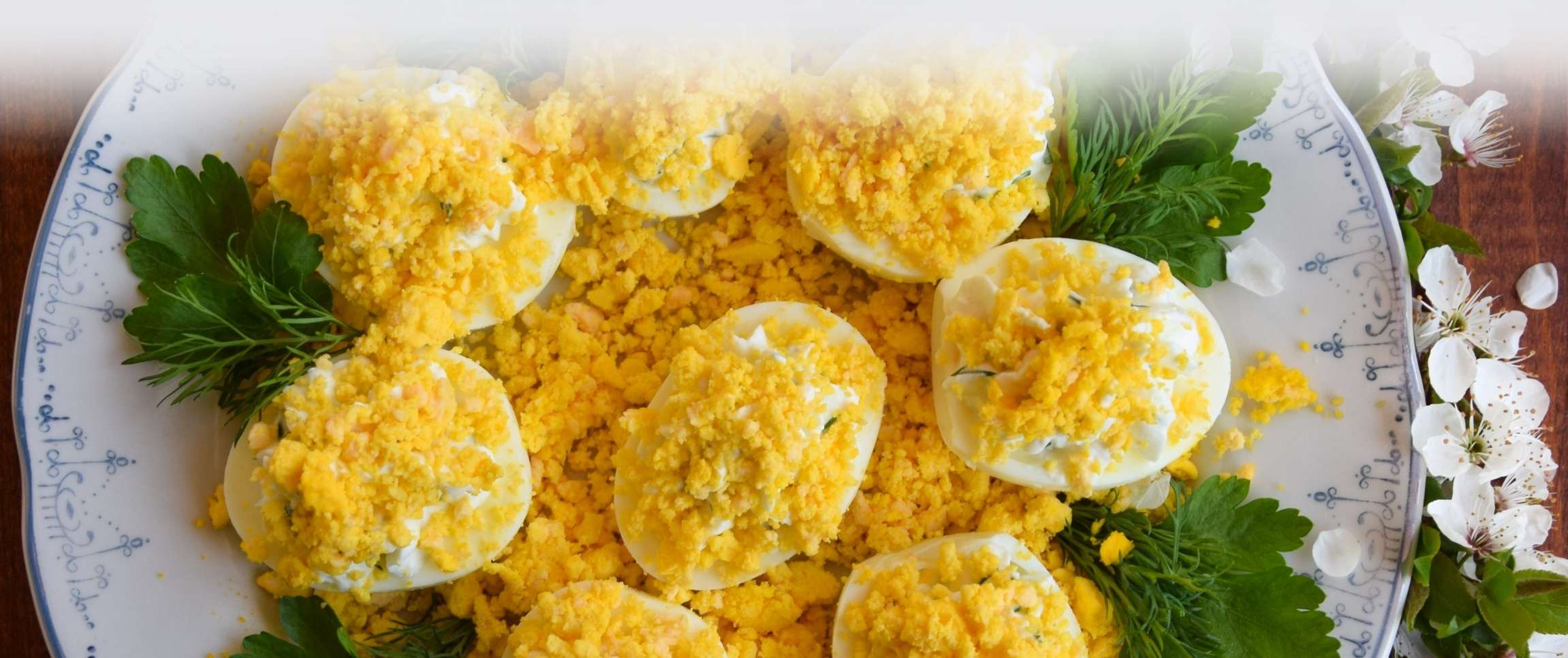 Hero - Full Width/performancefoodservice-Recipes-Mimosa_Eggs-herofull