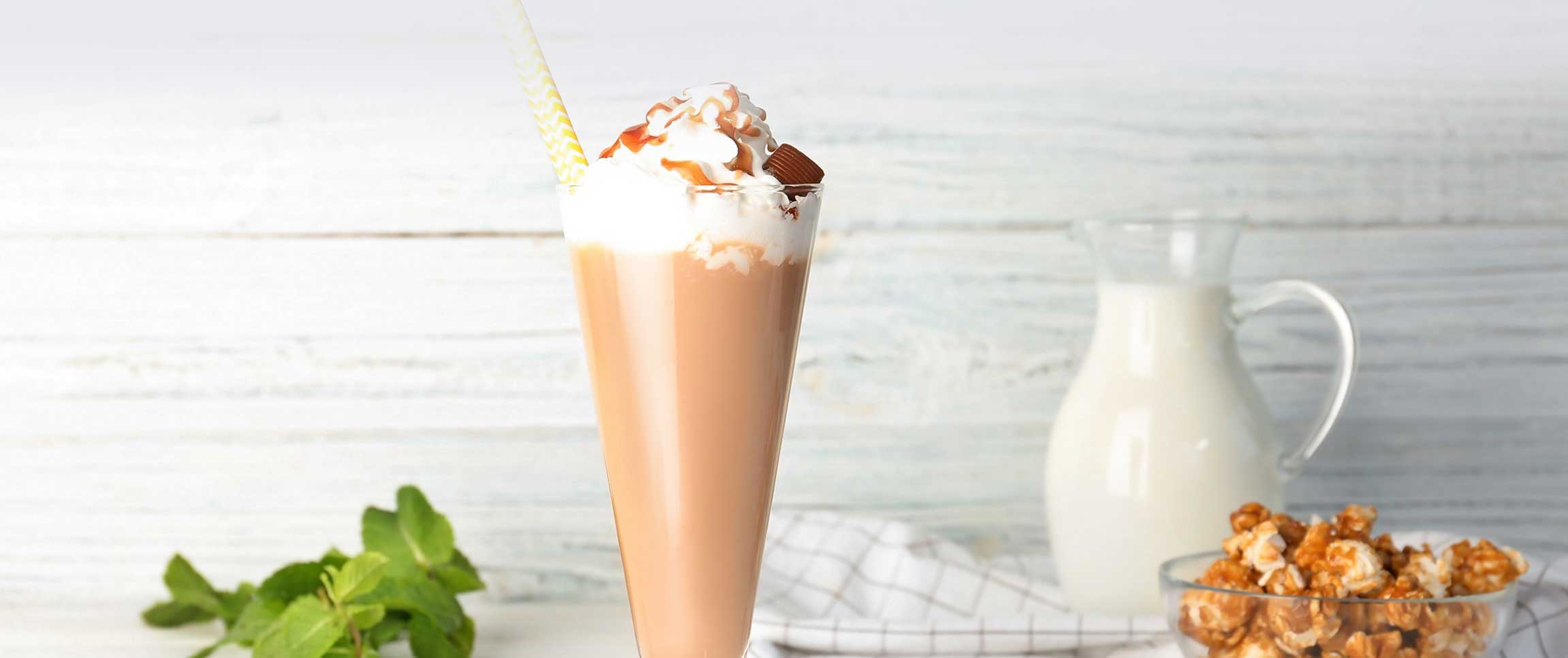 Hero - Full Width/performancefoodservice-Recipe-ToffeeCoffeeShake-HeroFull