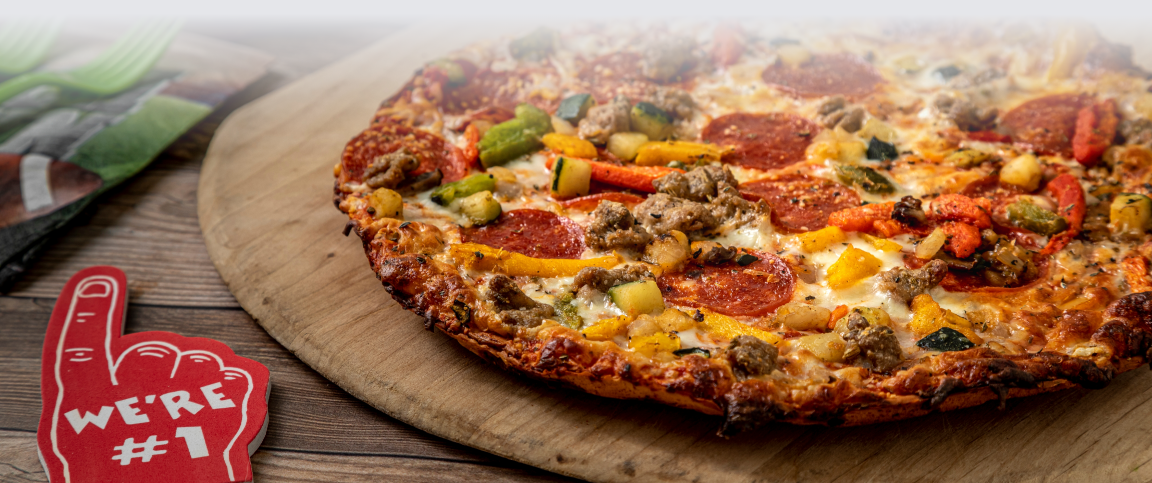 Articles/Performancefoodservice-GetInspired-PassthePizza_heroFull