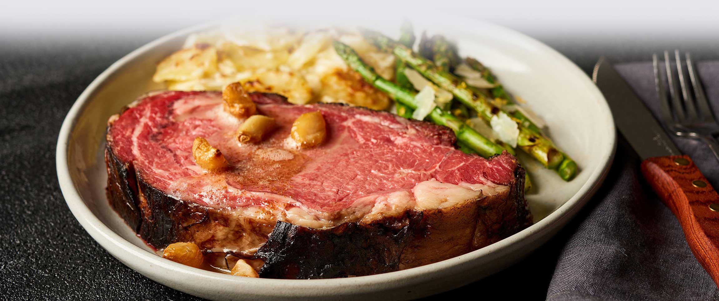 Hero - Full Width/performancefoodservice-recipes-Prime_Rib_with_Bourbon_Brown_Butter-herofull