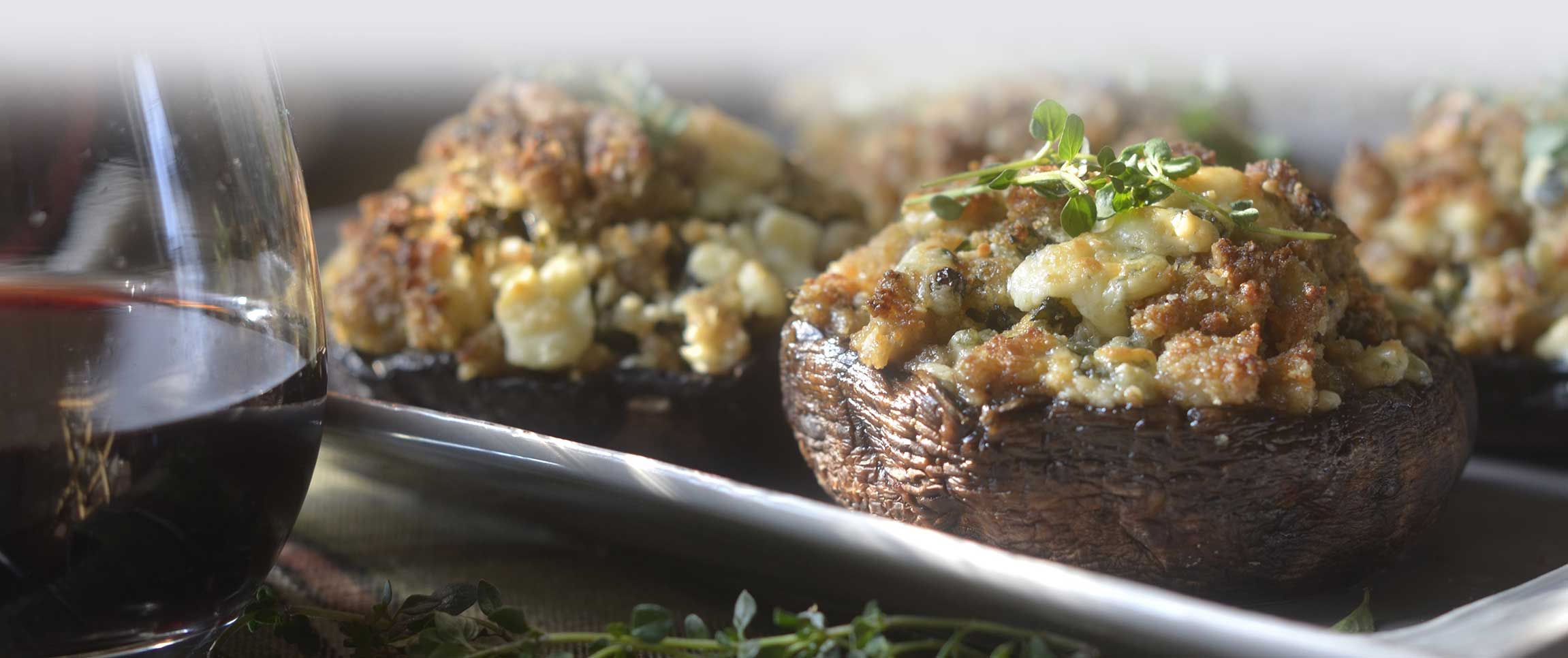 Hero - Full Width/performancefoodservicerecipesGorgonzolaSausageMushroomsherofull