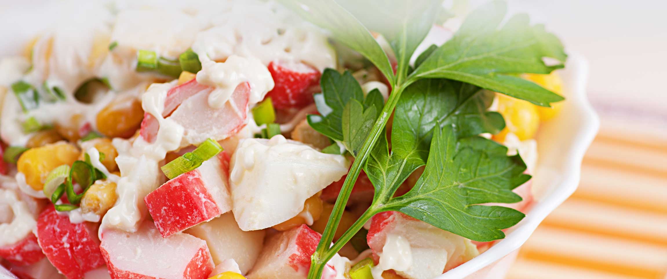 Hero - Full Width/performancefoodservice-Recipe-CrabSalad-herofull