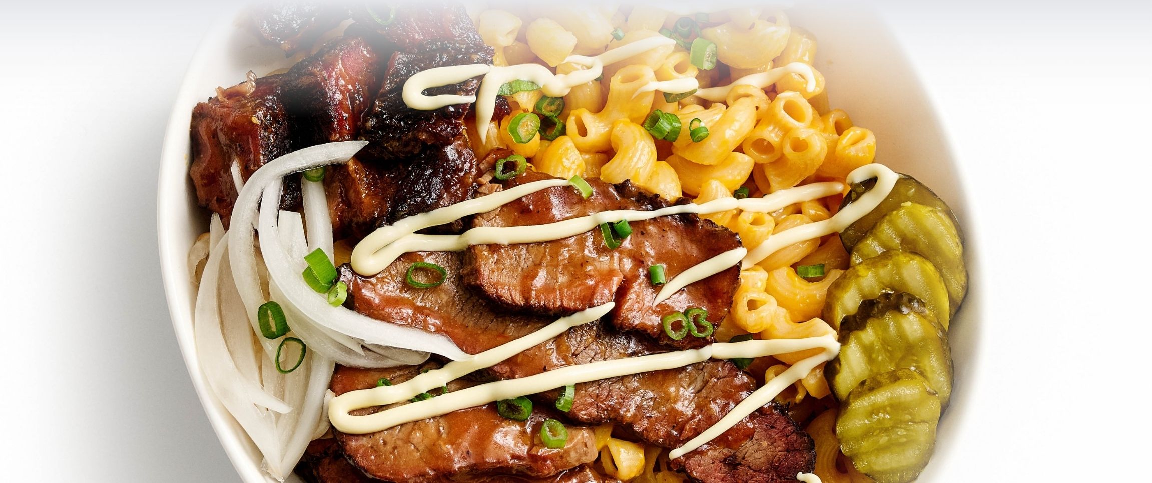Hero - Full Width/performancefoodservice-DISHRecipes-BBQ_Brisket_Mac-herofull