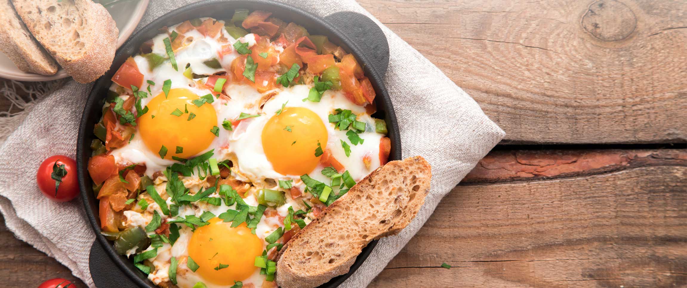 Articles/performancefoodservice-GetInspired-ShakshukaTrend-heroFull