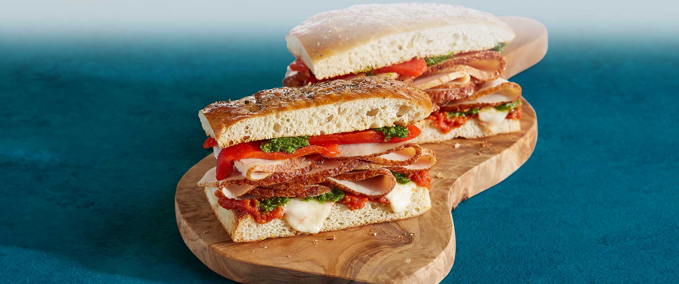 Hero - Full Width/performancefoodservice-Recipes-TurkeySandwichItaliano-Herofull