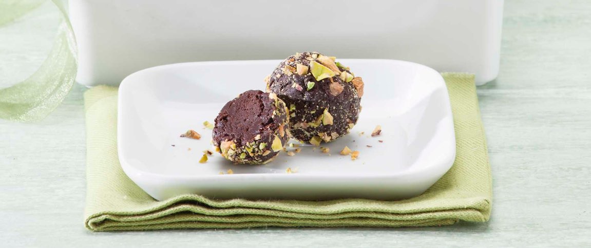 Hero - Full Width/performancefoodservice-Recipes-AVOCADO_TRUFFLES-heroFull