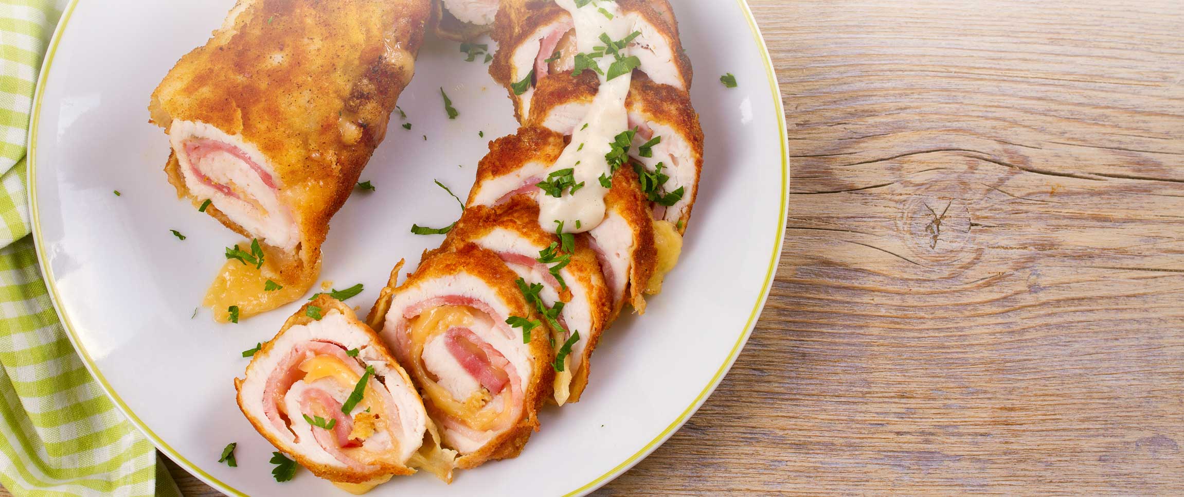 Hero - Full Width/performancefoodservice-Recipes-BrieBaconChickenBreast-heroFull