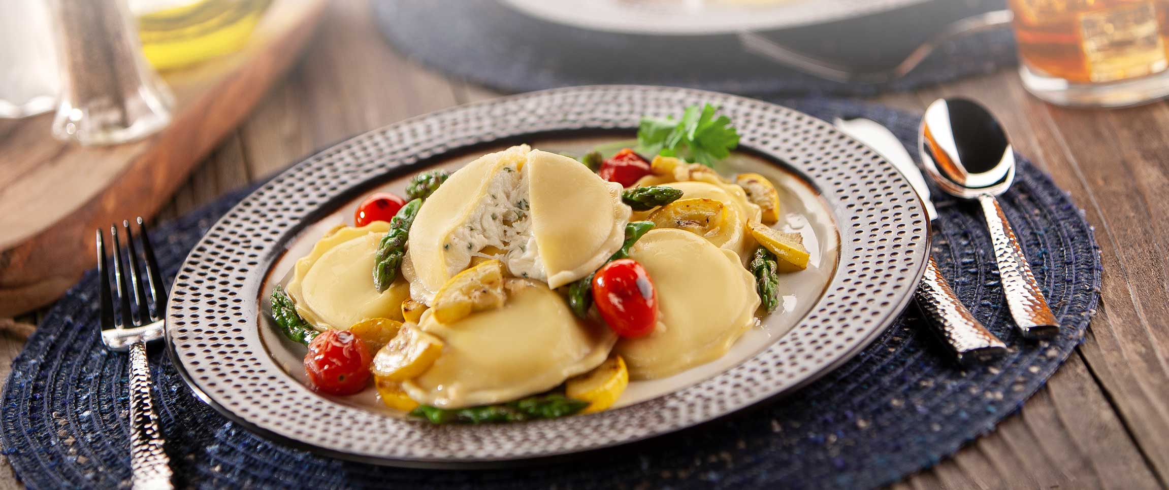 Hero - Full Width/performancefoodservice-Recipes-PianconeJumboRoundCheeseRavioli-heroFull