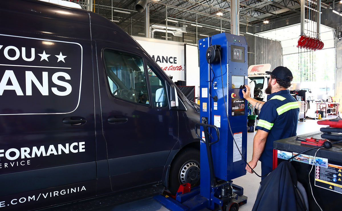 Education/Performancefoodservice-Education-Careers-FleetMechanic