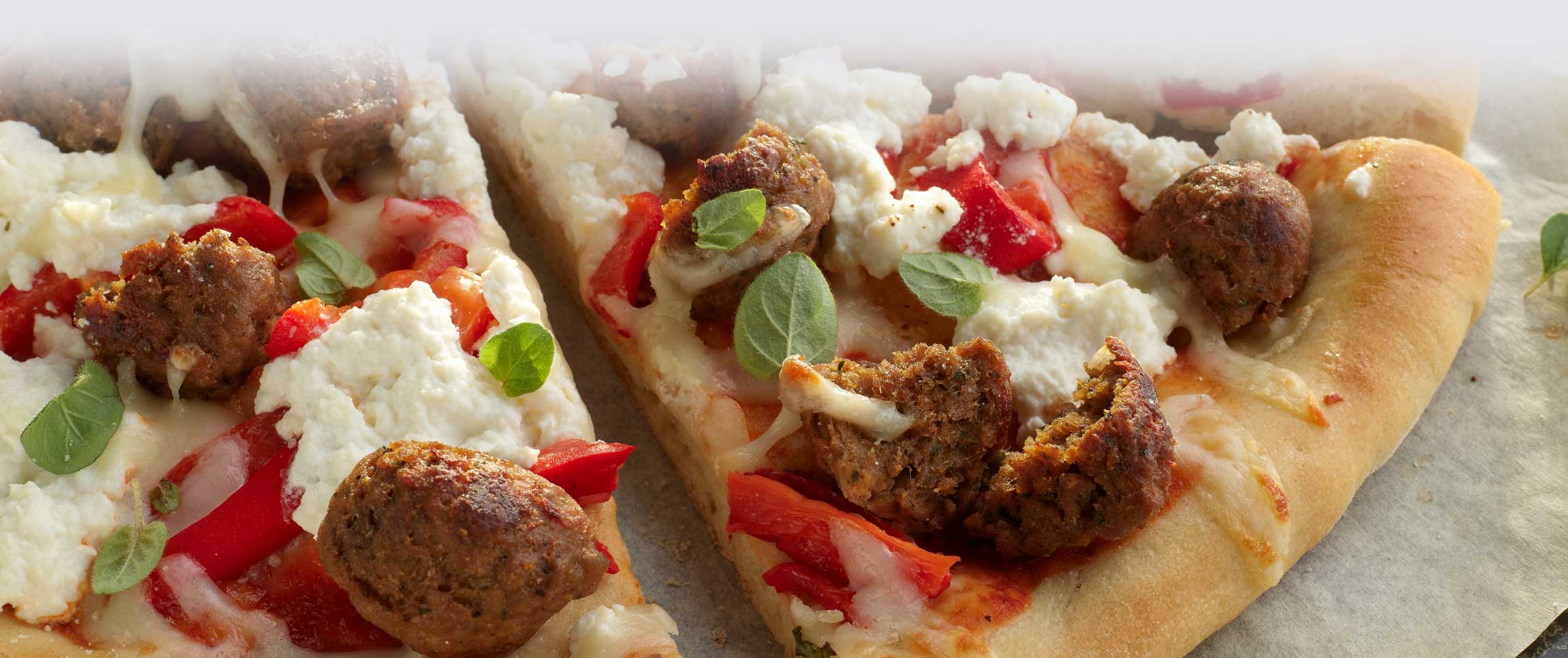 Hero - Full Width/performancefoodservice-recipes-MeatballRicottaPizza-herofull