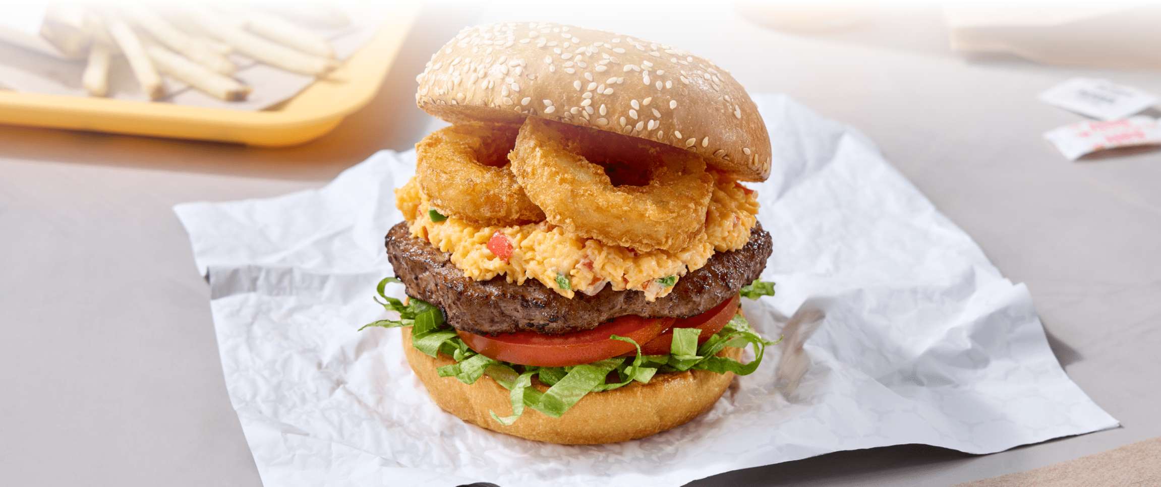 Hero - Full Width/Performancefoodservice-recipes-Pimento_Burger-herofull