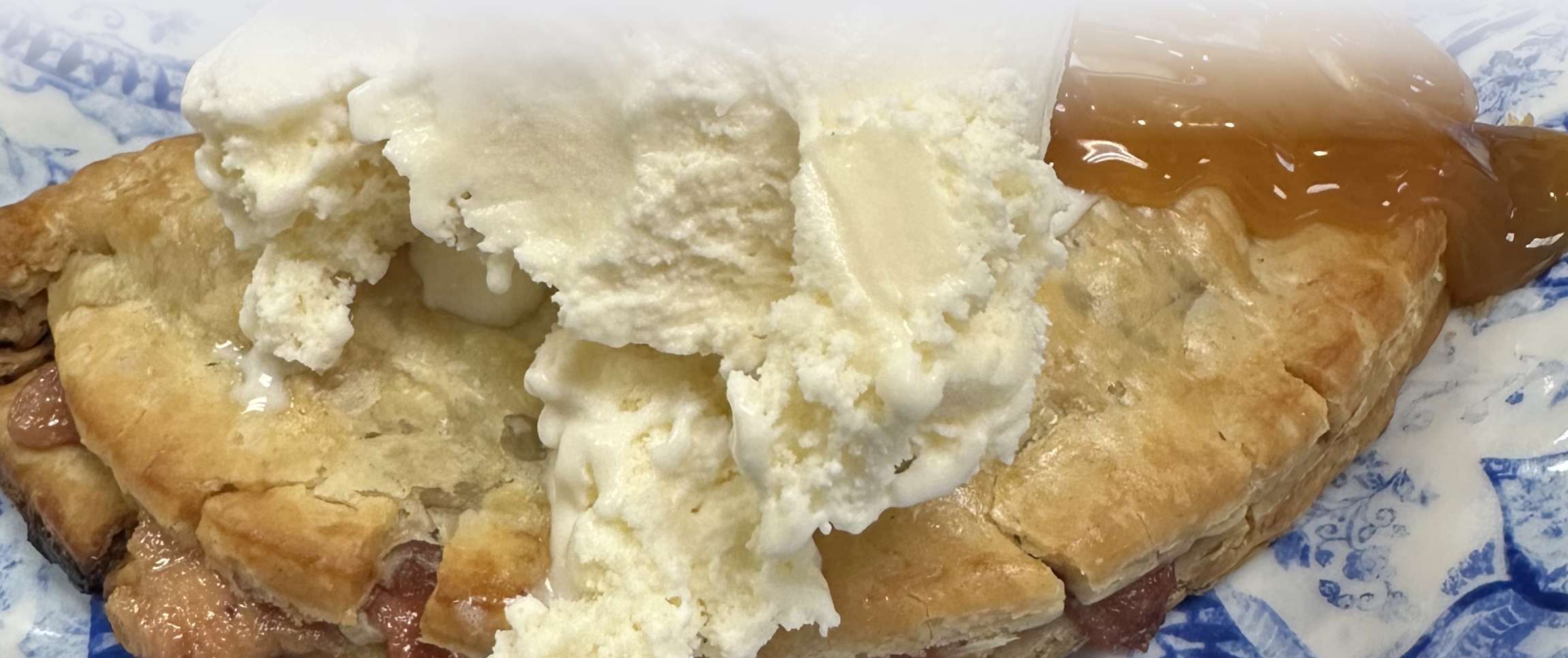 Hero - Full Width/performancefoodservice-Recipes-Tropical_Fried_Sopapilla_Pies-heroFull