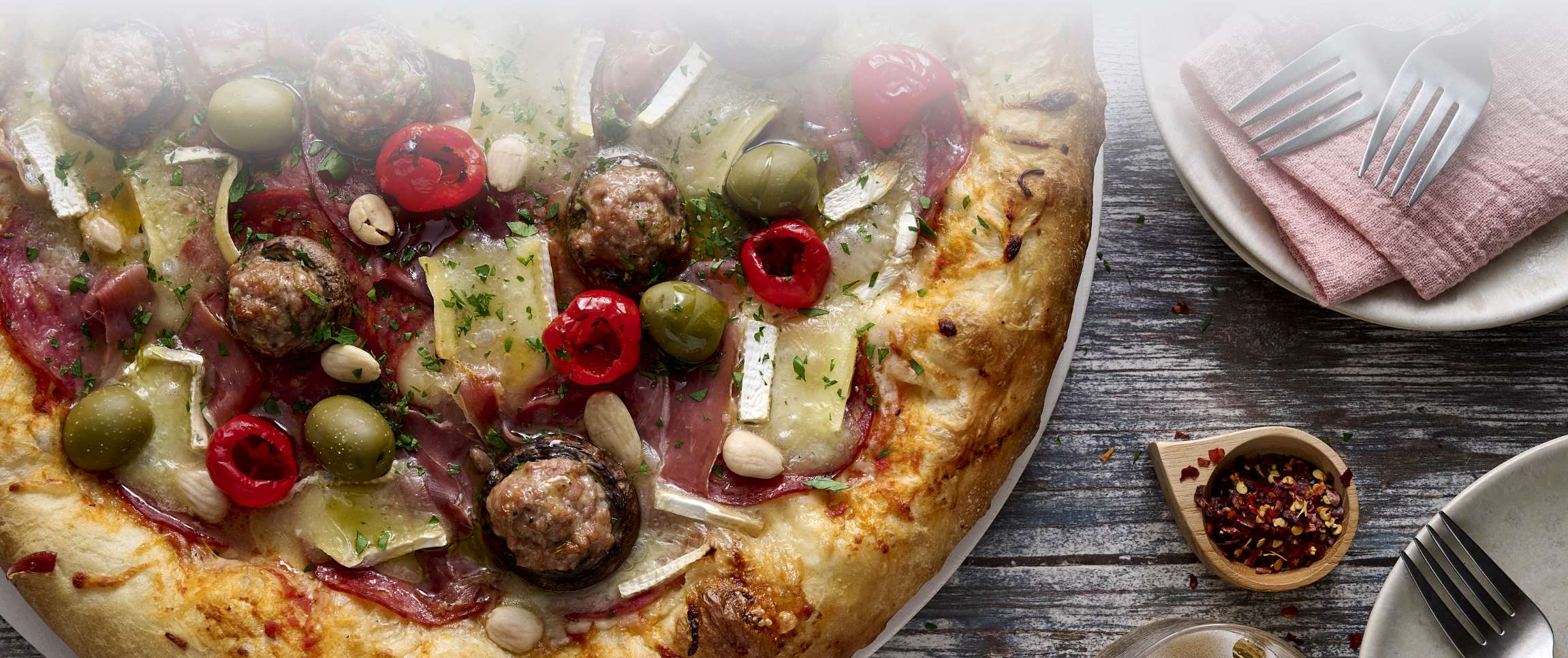 Hero - Full Width/Performancefoodservice-DISHRecipes-Charcuterie_Pizza-herofull