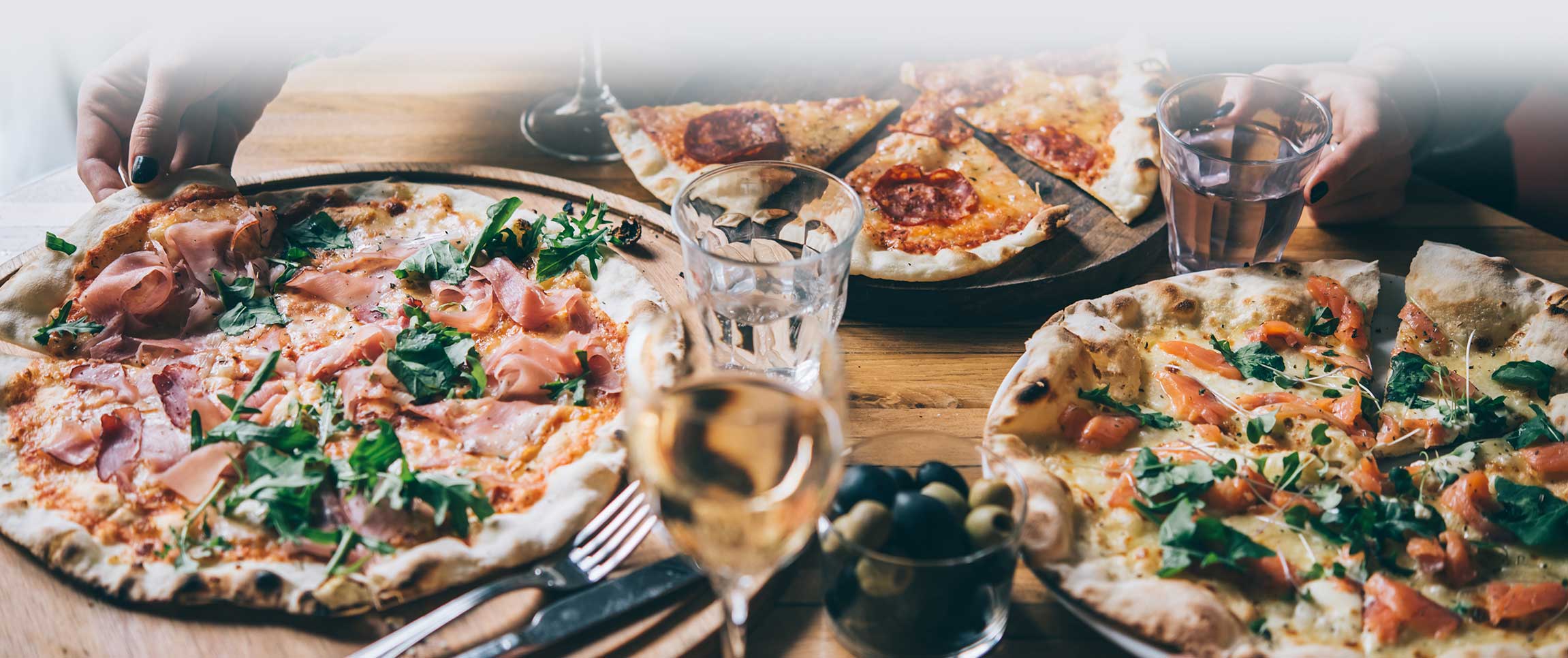 Articles/performancefoodservice-GetInspired-InCrustWeTrust-herofull