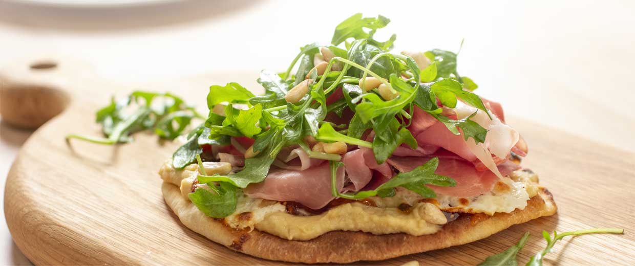 Hero - Full Width/performancefoodservice-Recipes-FigProsciuttoFlatbread-heroFull