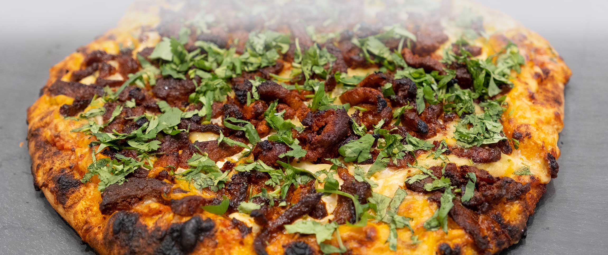 Hero - Full Width/performancefoodservice-Recipes-AlPastorPizza-herofull