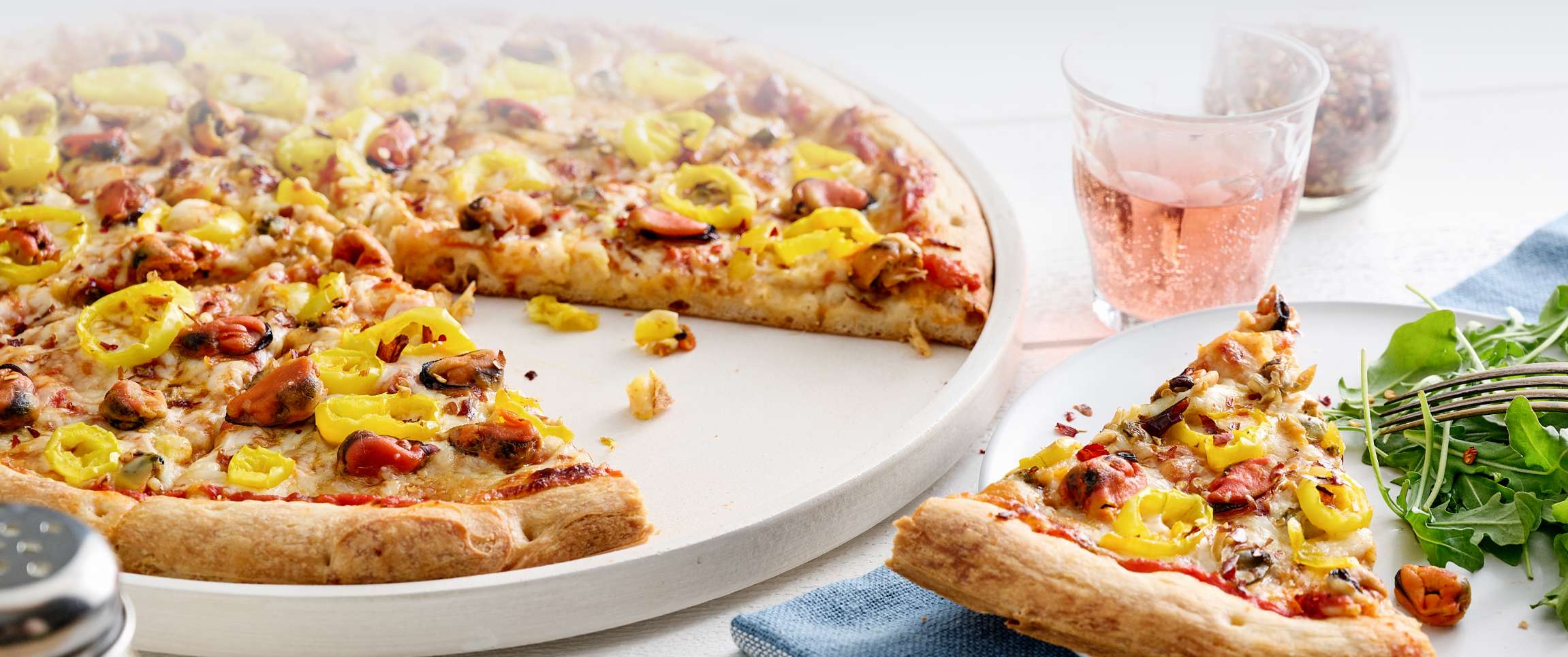 Hero - Full Width/PerformancefoodserviceDISHRecipesClamMusselsPizzaPiquantherofull