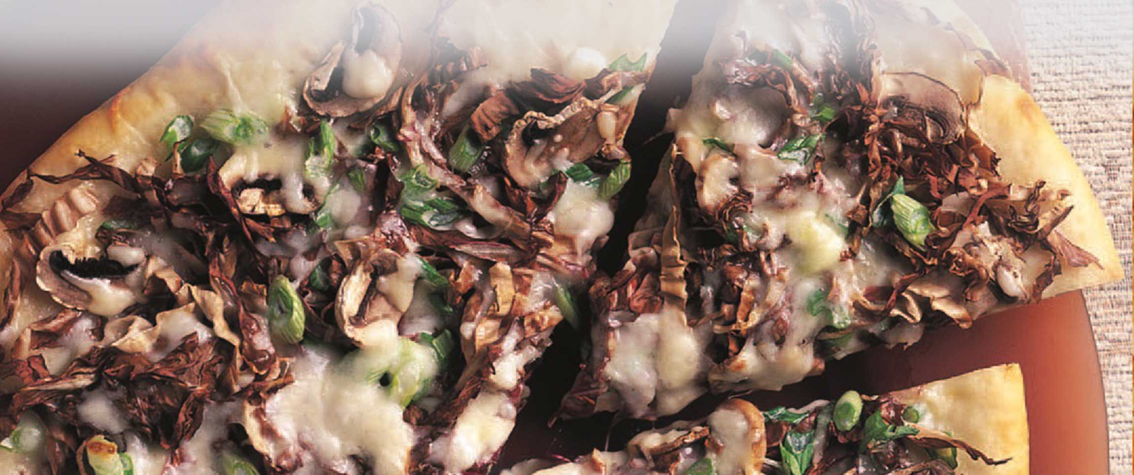 Hero - Full Width/performancefoodservicerecipesVegetarianMozzarellaProvolonePizzaherofull