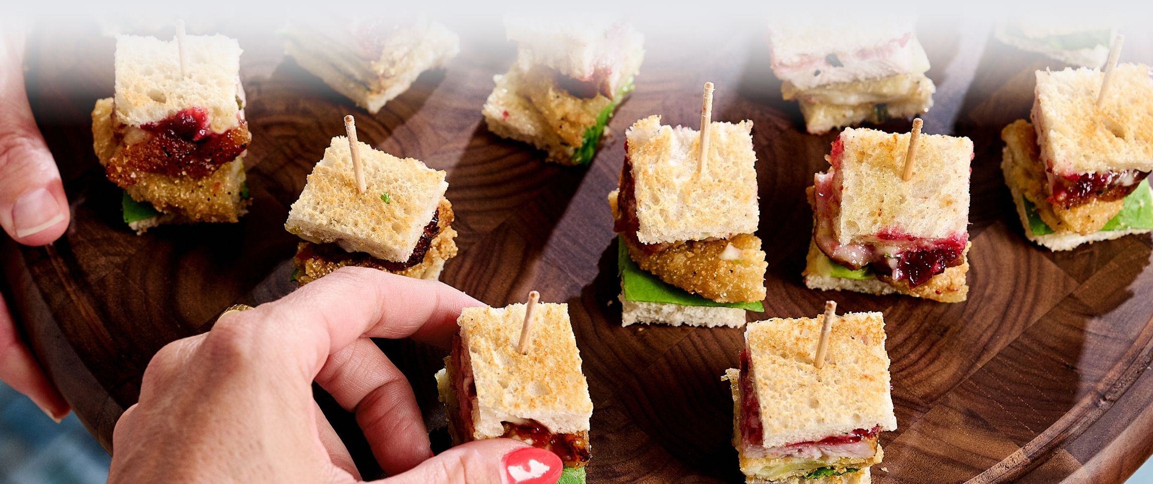 performancefoodservice-GetInspired-Party_on_Payroll-HeroFull.jpg