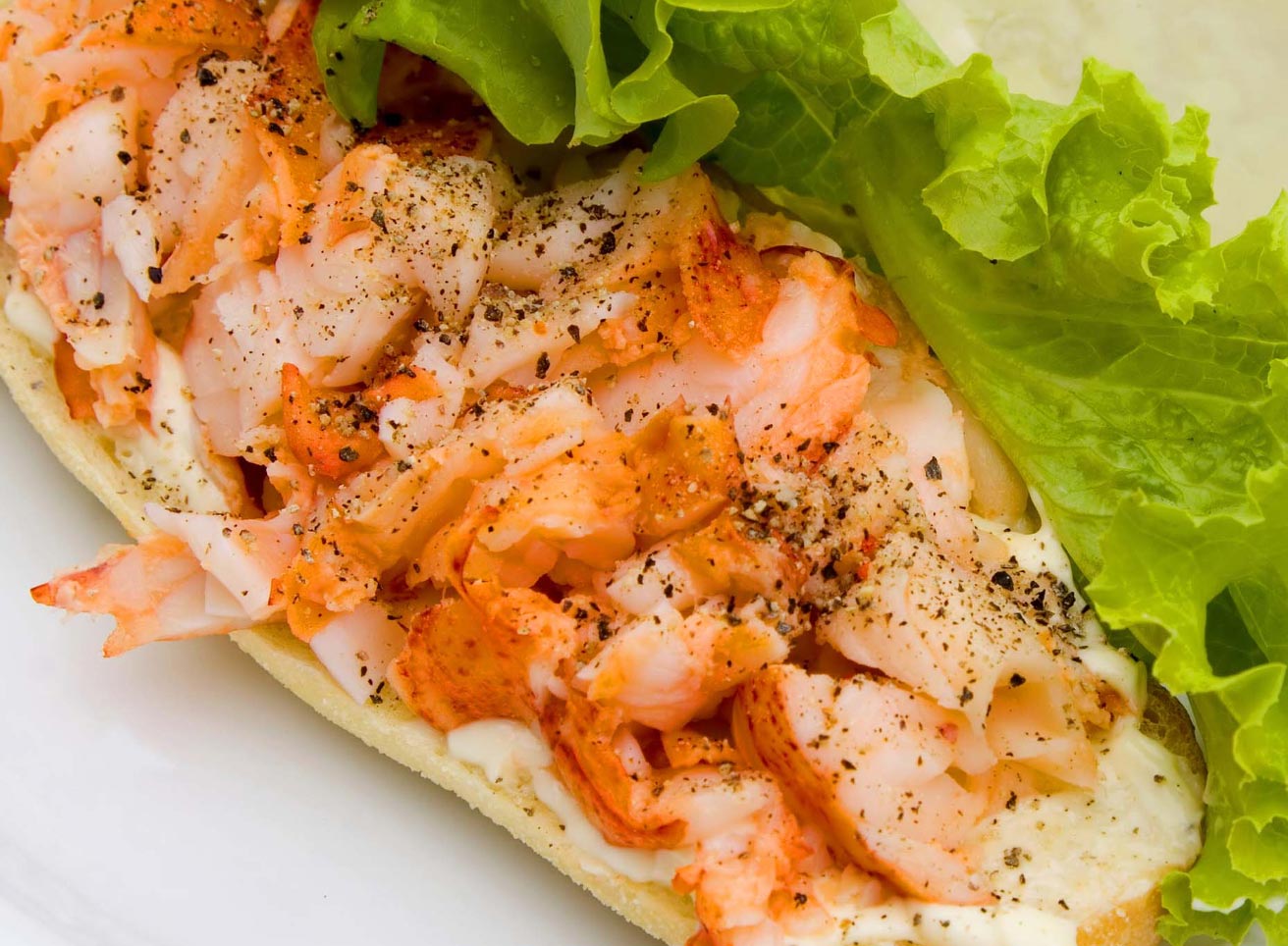 Hero - Half Width/performancefoodservice-Recipes-LOBSTER_SANDWICH-heroHalf