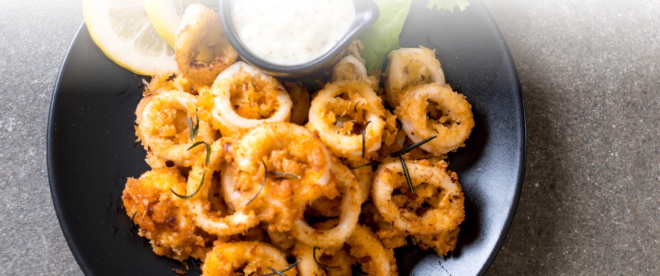 Hero - Full Width/performancefoodservice-recipes-crispy-calamari-w-alfredo-sauce-gluten-free_heroFull