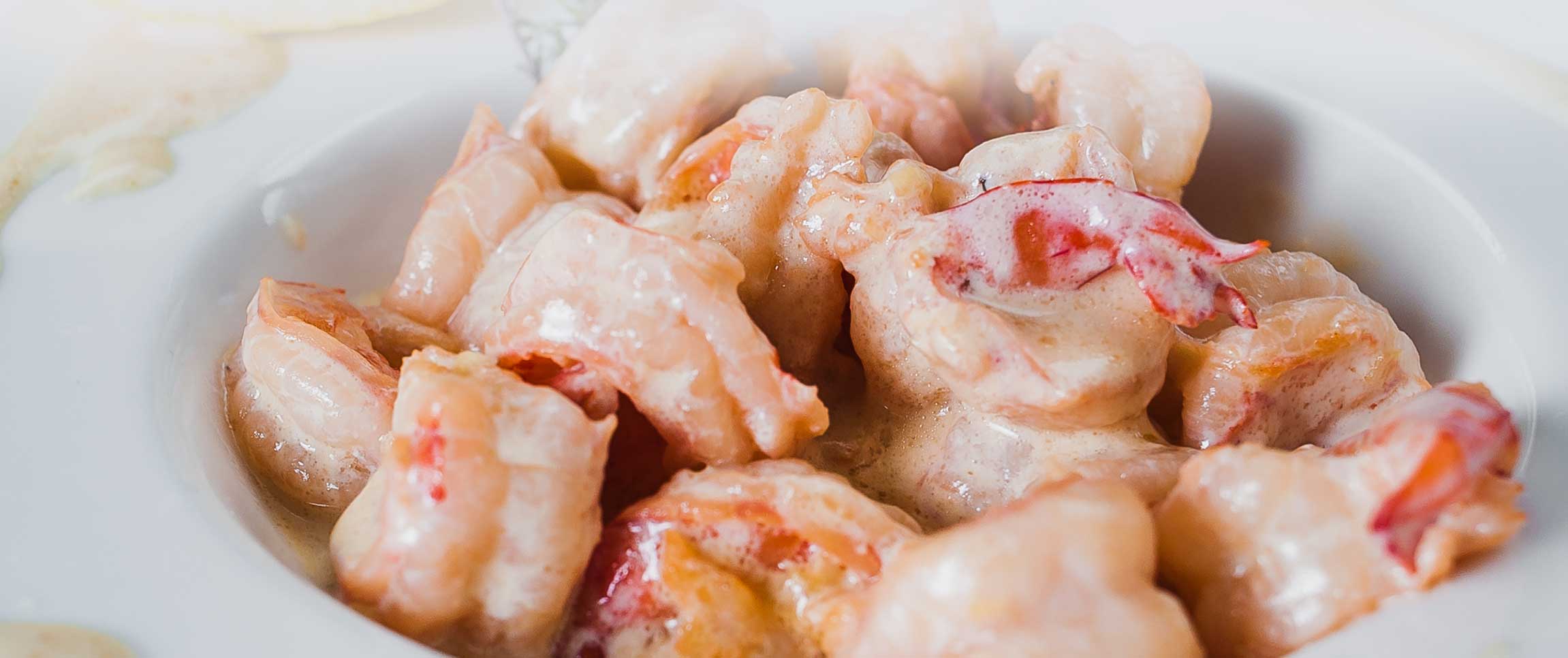 Hero - Full Width/performancefoodservice-recipes-ShrimpWithWhiskyCreamSauce-herofull